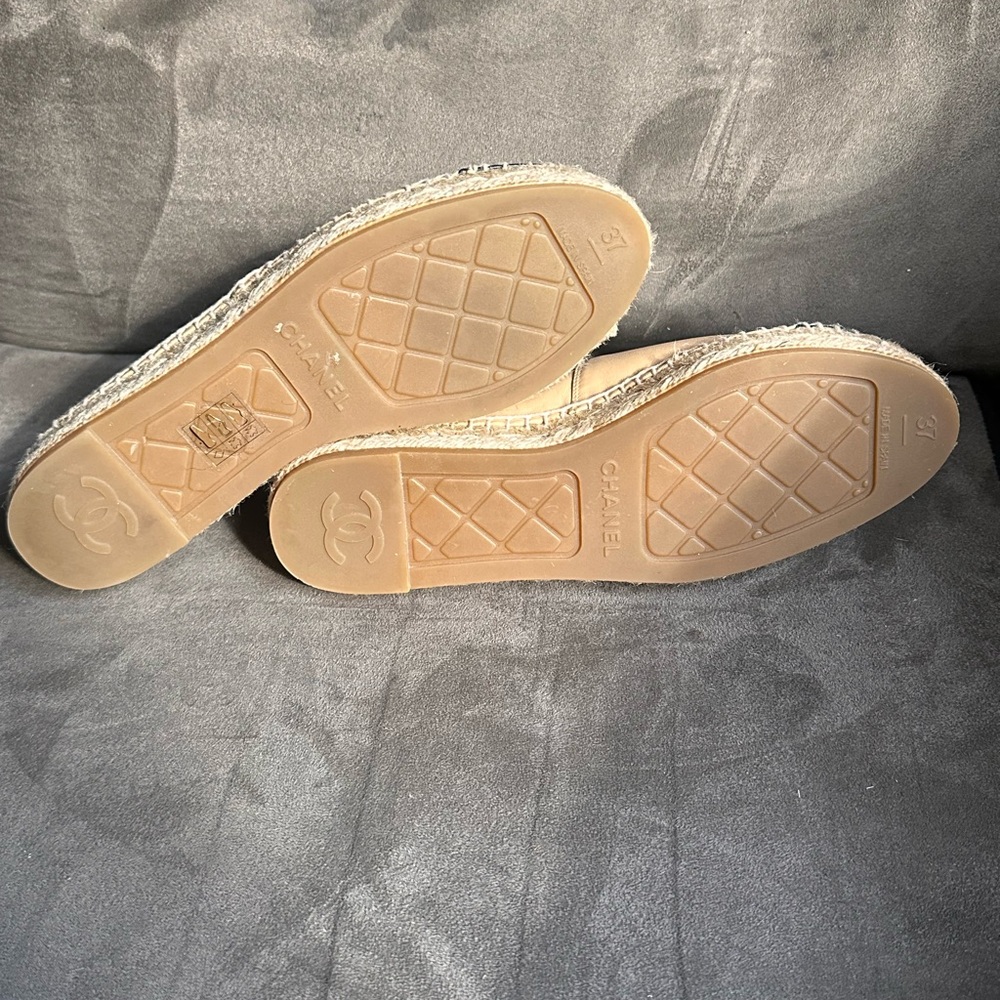 CHANEL Tan and Black Espadrilles - Picture 5 of 6